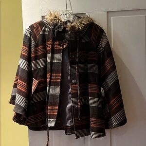 Willow and Clay Cape